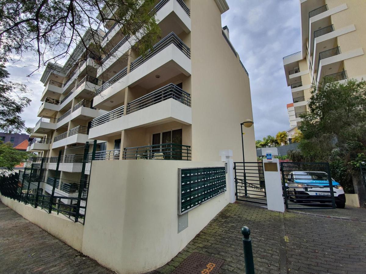 Suncoast Residence V Φουνκάλ Εξωτερικό φωτογραφία